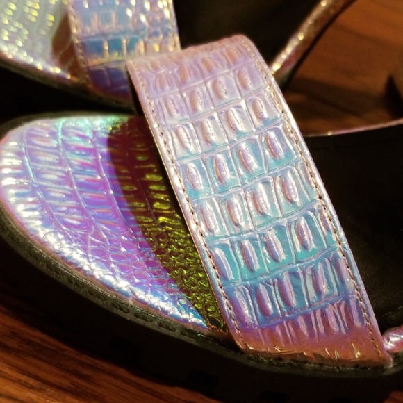 Women's Cape Robbin Unicorn Strappy Sandals - Picture 3 of 3